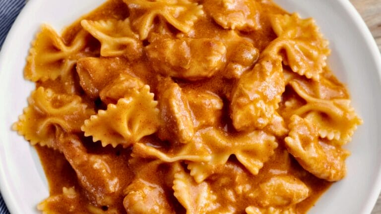Butter Chicken Pasta: A Must-Try Instant Pot Recipe 2 Butter Chicken Pasta: A Must-Try Instant Pot Recipe - Butter Chicken Bowties midia