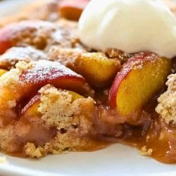 Irresistible Caramelized Peach Snickerdoodle Cobbler 5 Irresistible Caramelized Peach Snickerdoodle Cobbler - Caramelized Peach Snickerdoodle Cobbler midia