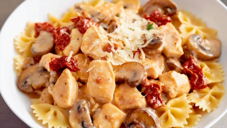 Rich & Creamy Chicken Marsala Pasta Instant Pot Recipe 4 Rich & Creamy Chicken Marsala Pasta Instant Pot Recipe - Chicken Marsala Pasta midia