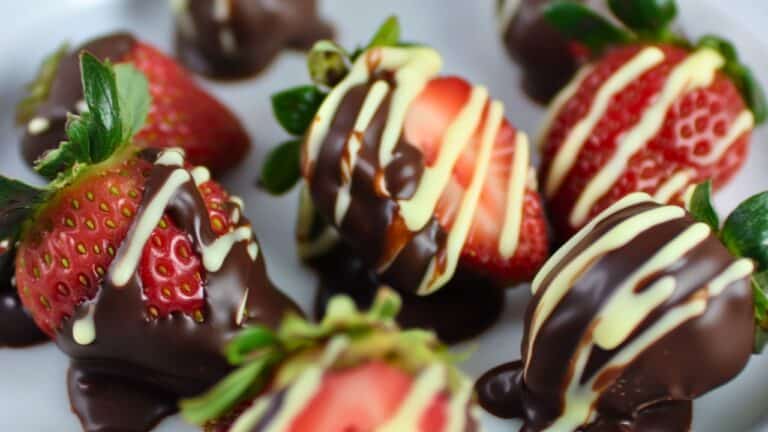 Chocolate Covered Strawberries for a Keto-Friendly Dessert 6 Chocolate Covered Strawberries for a Keto-Friendly Dessert - Chocolate Covered Strawberries midia