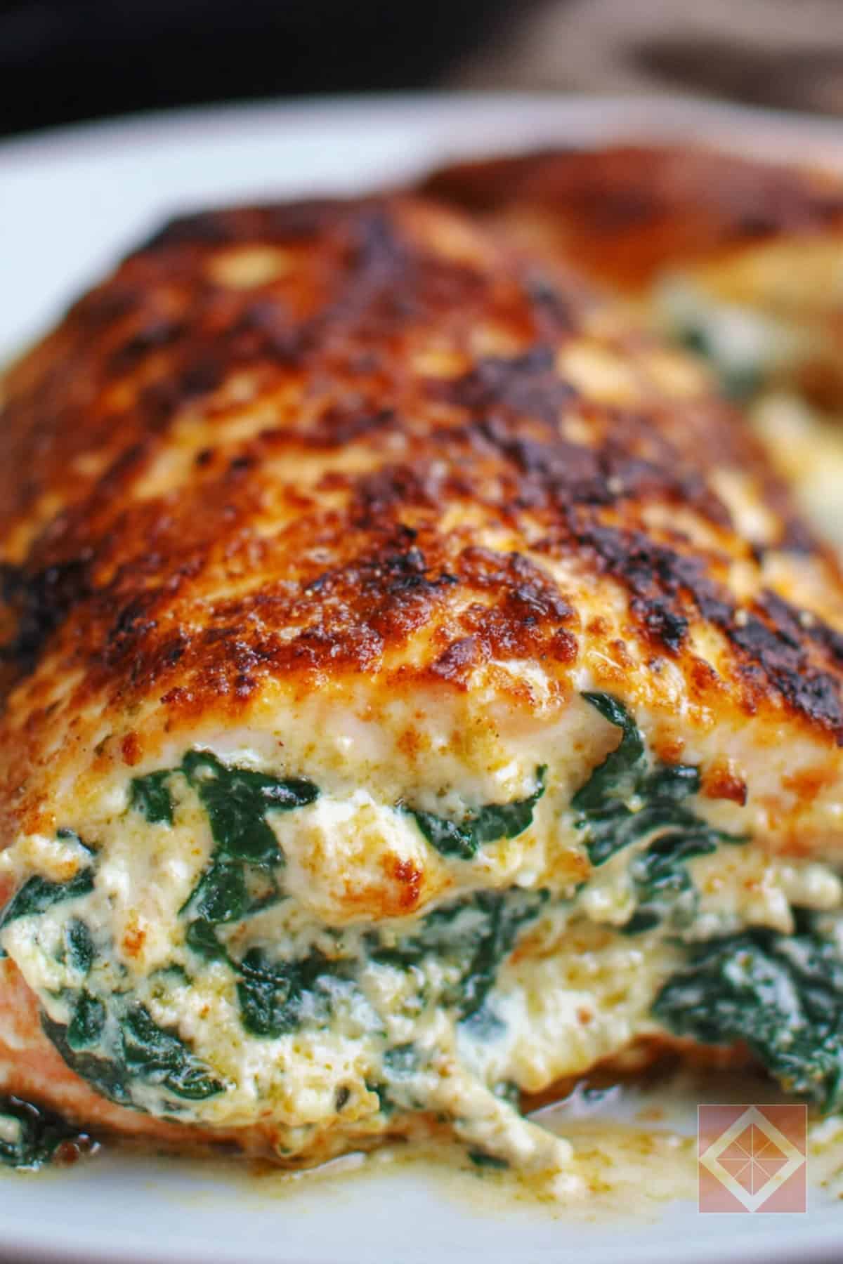 Creamy Keto Stuffed Salmon Recipe for Seafood Fans 3 Creamy Keto Stuffed Salmon Recipe for Seafood Fans - Creamy Keto Stuffed Salmon Recipe pin 1 midia