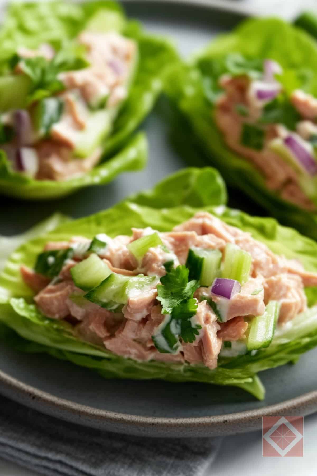 Easy & Delicious High-Protein Tuna Wraps 4 Easy & Delicious High-Protein Tuna Wraps - Easy Delicious High Protein Tuna Wraps pin 1 midia 2