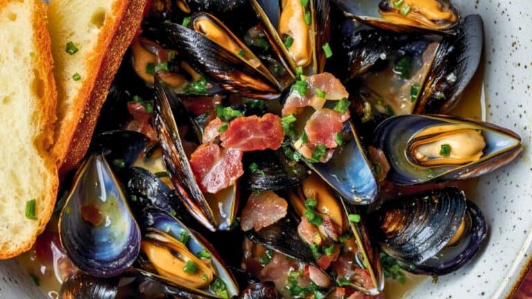 Quick & Easy 15 Min Mussels Recipe with Garlic Butter 4 Quick & Easy 15 Min Mussels Recipe with Garlic Butter - Easy Mussels midia