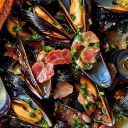 Quick & Easy 15 Min Mussels Recipe with Garlic Butter 5 Quick & Easy 15 Min Mussels Recipe with Garlic Butter - Easy Mussels midia
