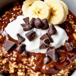 Chocolate Brownie Baked Oats (High-Protein & Vegan) 5 Chocolate Brownie Baked Oats (High-Protein & Vegan) - Easy Vegan High Protein Brownie Oats midia