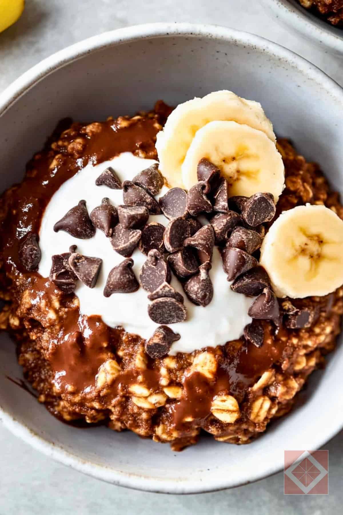 Chocolate Brownie Baked Oats (High-Protein & Vegan) 3 Chocolate Brownie Baked Oats (High-Protein & Vegan) - Easy Vegan High Protein Brownie Oats pin 1 midia