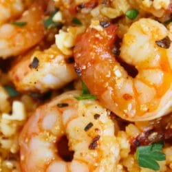 Keto One-Pan Garlic Shrimp & Parmesan Cauliflower Rice 5 Keto One-Pan Garlic Shrimp & Parmesan Cauliflower Rice - Garlic Shrimp Parmesan Cauliflower Rice midia