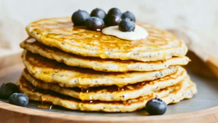 High-Protein Vegan Pancakes with Silken Tofu - High Protein Vegan Pancakes midia