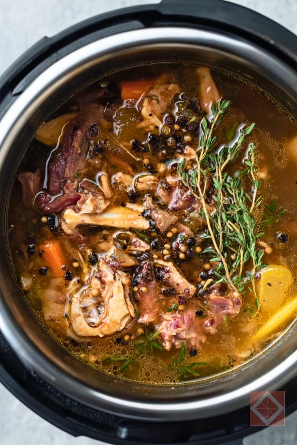 Mastering the Basics: 7 Essential Instant Pot Recipes 6 Mastering the Basics: 7 Essential Instant Pot Recipes - Instant Pot Bone Broth pin 1 midia