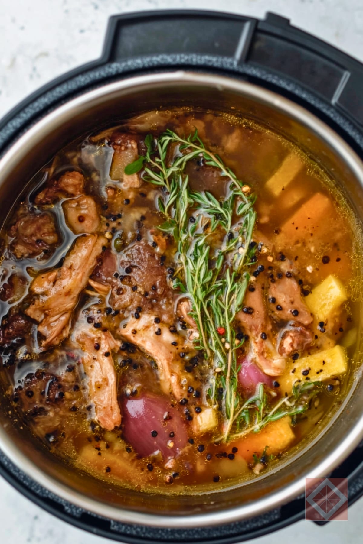 Rich & Nourishing Bone Broth in Your Instant Pot 5 Rich & Nourishing Bone Broth in Your Instant Pot - Instant Pot Bone Broth pin 2 midia