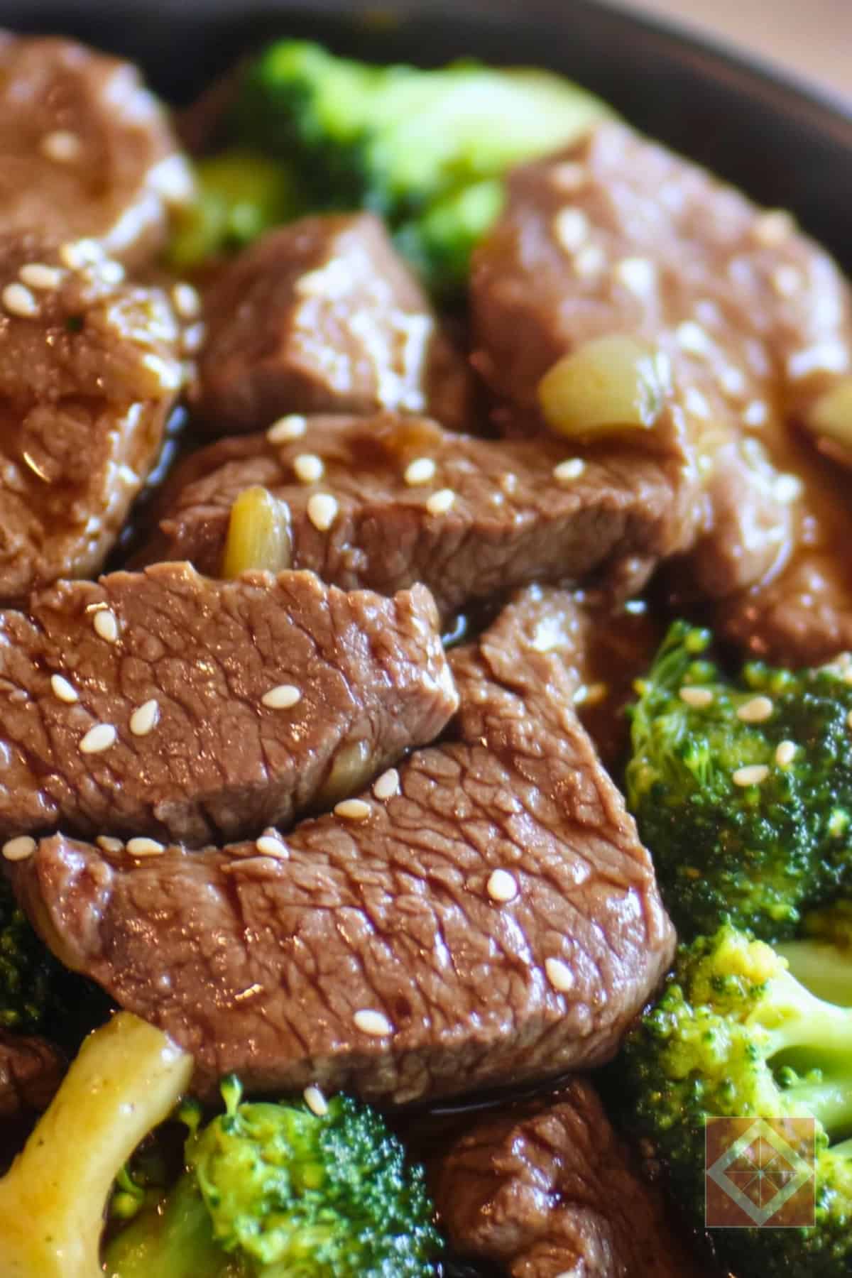 Savory Keto Beef & Broccoli for Low-Carb Lovers 4 Savory Keto Beef & Broccoli for Low-Carb Lovers - Keto Beef Broccoli pin 2 midia