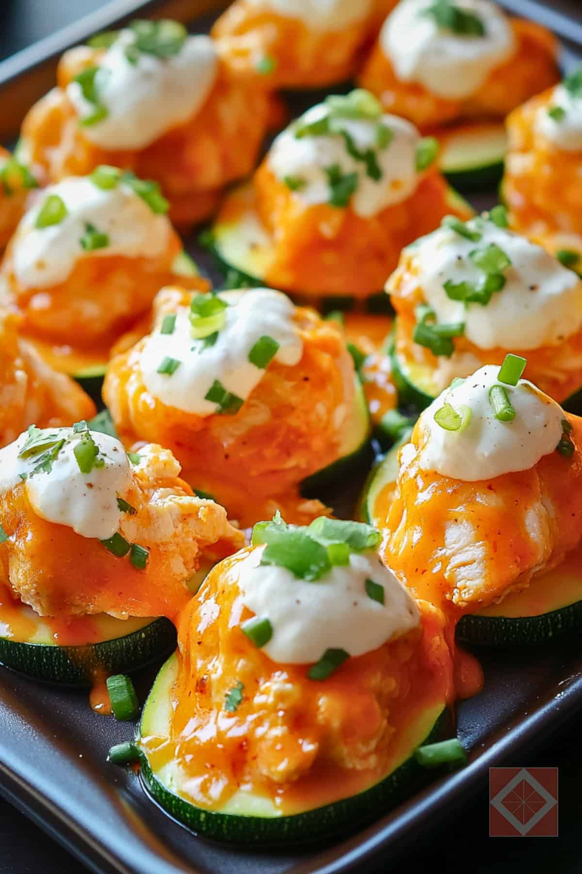 Must-Try Keto Buffalo Chicken Bites 2 Must-Try Keto Buffalo Chicken Bites - Keto Buffalo Chicken Bites pin 1 midia