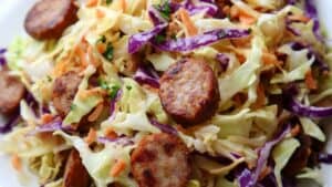 Easy Keto Sausage Slaw for a Healthy Dinner 1 Easy Keto Sausage Slaw for a Healthy Dinner - Keto Sausage Slaw midia