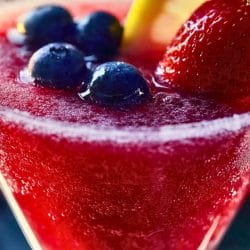 Sip on This Low-Carb Lemon Berry Cocktail Tonight 5 Sip on This Low-Carb Lemon Berry Cocktail Tonight - Lemon Berry Cocktail midia