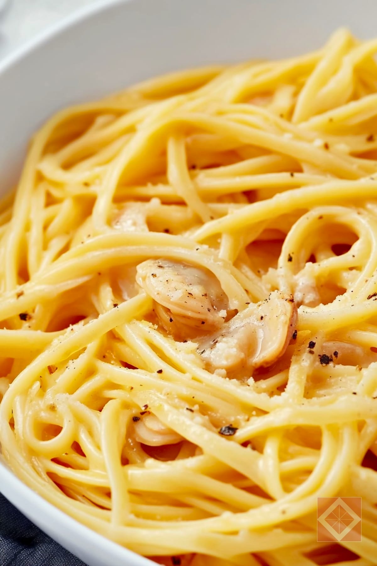 11 Best Instant Pot Pasta Recipes That Will Save Your Weeknight 5 11 Best Instant Pot Pasta Recipes That Will Save Your Weeknight - Linguine with White Clam Sauce pin 1 midia