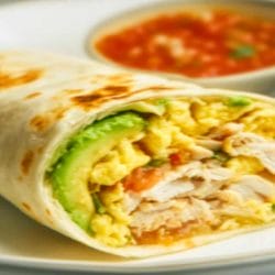 Quick & Easy Low-Carb Burrito for a Protein-Packed Meal 4 Quick & Easy Low-Carb Burrito for a Protein-Packed Meal - Low Carb Burrito midia