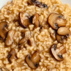 Creamy Mushroom Risotto: Instant Pot Magic in 30 Minutes 4 Creamy Mushroom Risotto: Instant Pot Magic in 30 Minutes - Mushroom Risotto midia