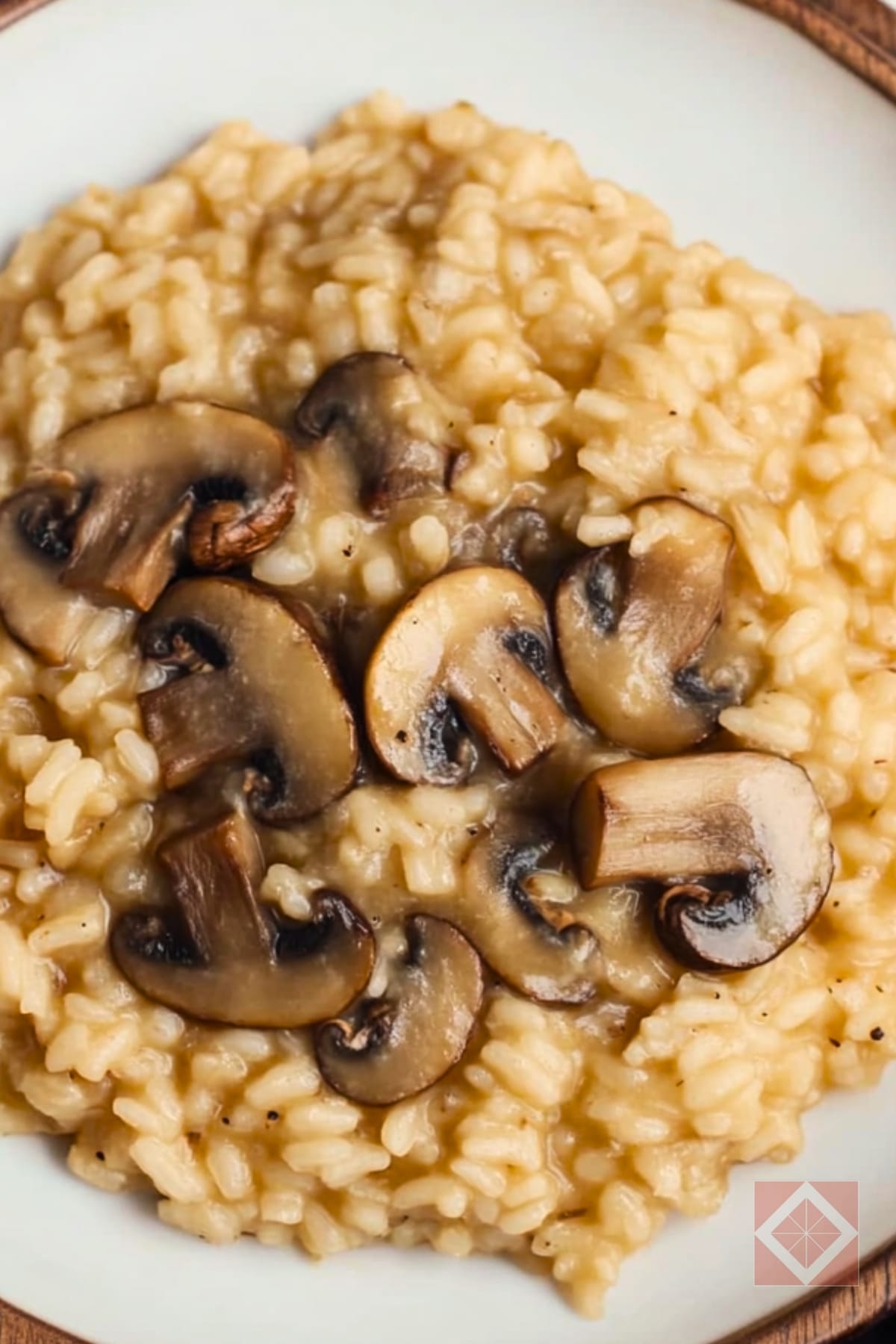Creamy Mushroom Risotto: Instant Pot Magic in 30 Minutes 3 Creamy Mushroom Risotto: Instant Pot Magic in 30 Minutes - Mushroom Risotto pin 2 midia