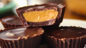 These Homemade Keto Peanut Butter Cups Might Just Be Better Than the Original 1 These Homemade Keto Peanut Butter Cups Might Just Be Better Than the Original - Peanut Butter Cups midia