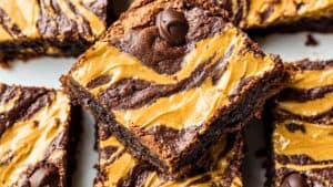 These Peanut Butter Swirl Brownies Are So Good, You’ll Forget They’re Keto 1 These Peanut Butter Swirl Brownies Are So Good, You’ll Forget They’re Keto - Peanut Butter Swirl Brownies midia