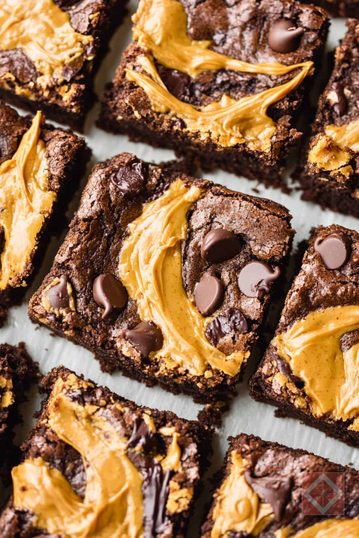 These Peanut Butter Swirl Brownies Are So Good, You’ll Forget They’re Keto 5 These Peanut Butter Swirl Brownies Are So Good, You’ll Forget They’re Keto - Peanut Butter Swirl Brownies pin 3 midia