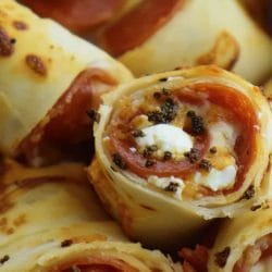 Keto Pizza Pinwheels That Actually Taste Like Pizza 5 Keto Pizza Pinwheels That Actually Taste Like Pizza - Pizza Pinwheels midia