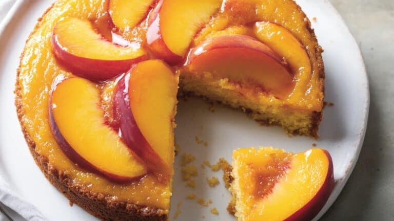 Irresistible Pour-Over Peach Cake Recipe for Easy Baking 5 Irresistible Pour-Over Peach Cake Recipe for Easy Baking - Pour Over Peach Cake midia