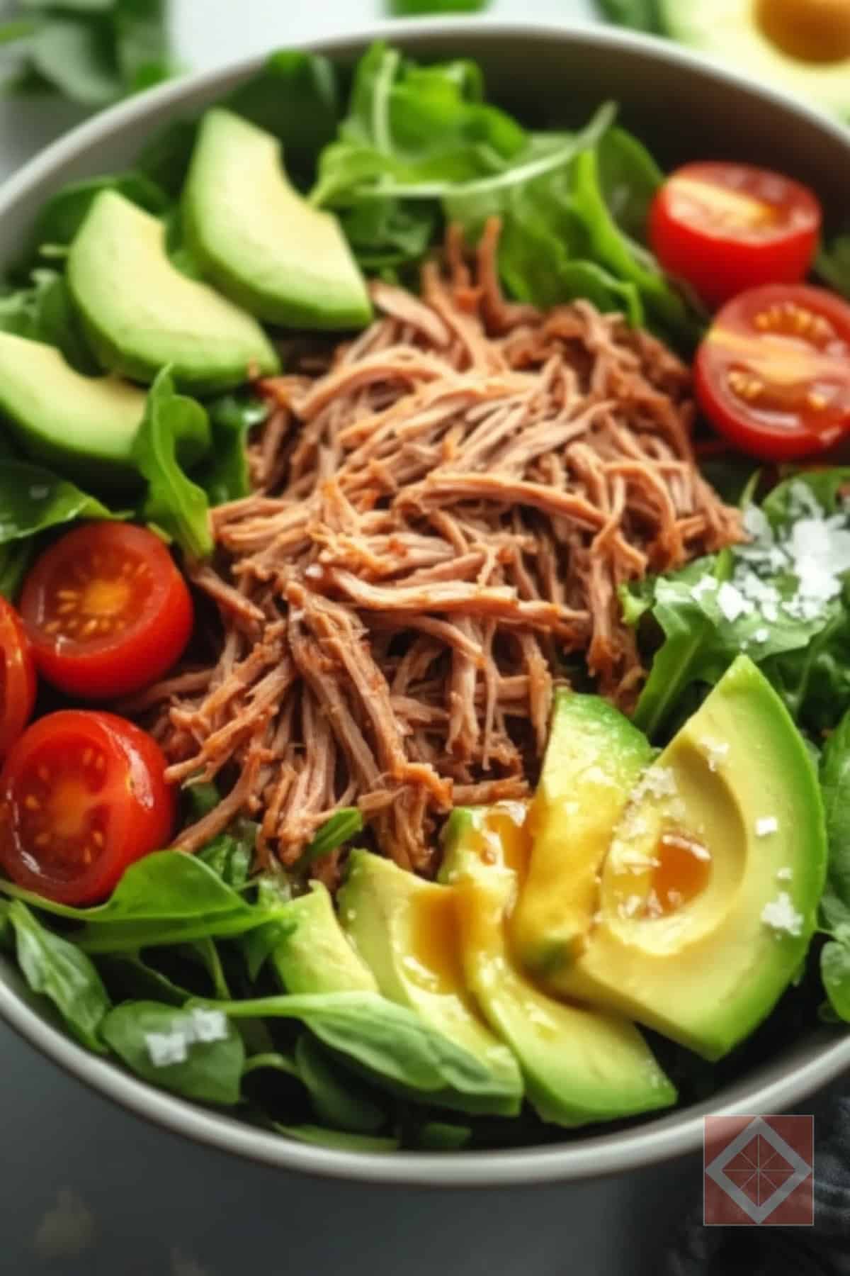 Pulled Pork Salad Bowl That’s High-Protein, Super Tasty & Doesn’t Take Forever 5 Pulled Pork Salad Bowl That’s High-Protein, Super Tasty & Doesn’t Take Forever - Pulled Pork Salad Bowl pin 3 midia