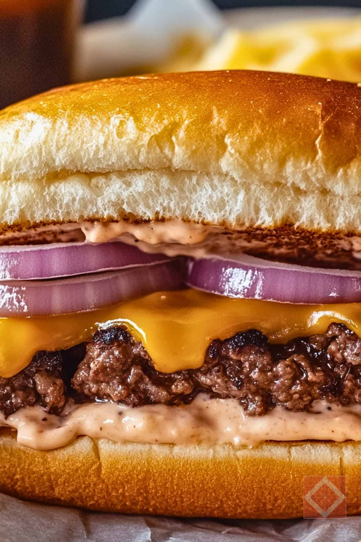 Smashburger Sammies: A Crispy, Cheesy & 15 Min Easy Recipe 4 Smashburger Sammies: A Crispy, Cheesy & 15 Min Easy Recipe - Smashburger Sammies pin 2 midia 1