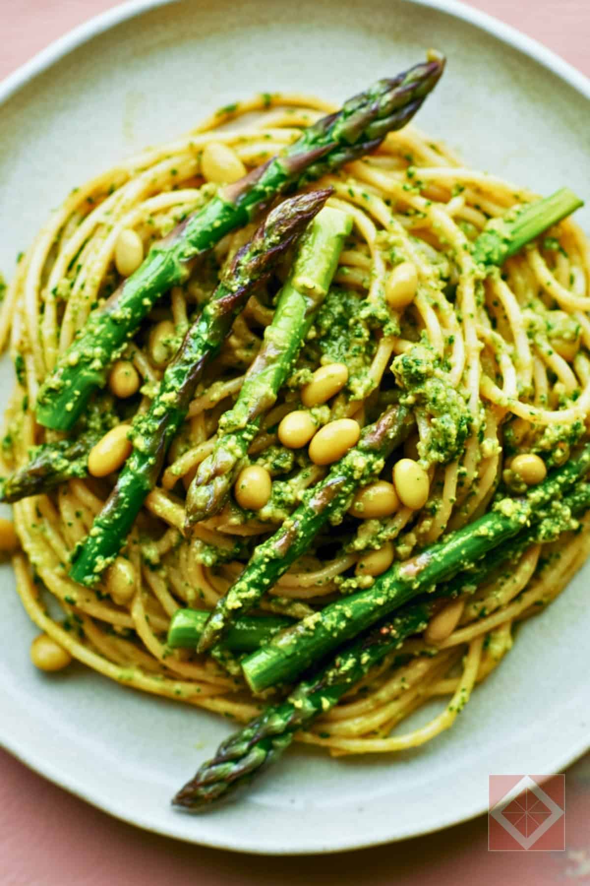 Fresh & Light Vegan Spaghetti with Asparagus & Pesto 4 Fresh & Light Vegan Spaghetti with Asparagus & Pesto - Spaghetti With Asparagus Pesto pin 2 midia