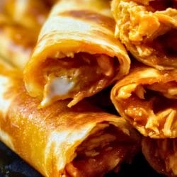Spicy & Cheesy Keto Buffalo Chicken Taquitos 6 Spicy & Cheesy Keto Buffalo Chicken Taquitos - Spicy Cheesy Keto Buffalo Chicken Taquitos midia