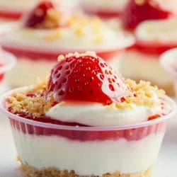 No-Bake Strawberry Cheesecake Cups (Keto-Approved and Crave-Worthy) 5 No-Bake Strawberry Cheesecake Cups (Keto-Approved and Crave-Worthy) - Strawberry Cheesecake Cups midia