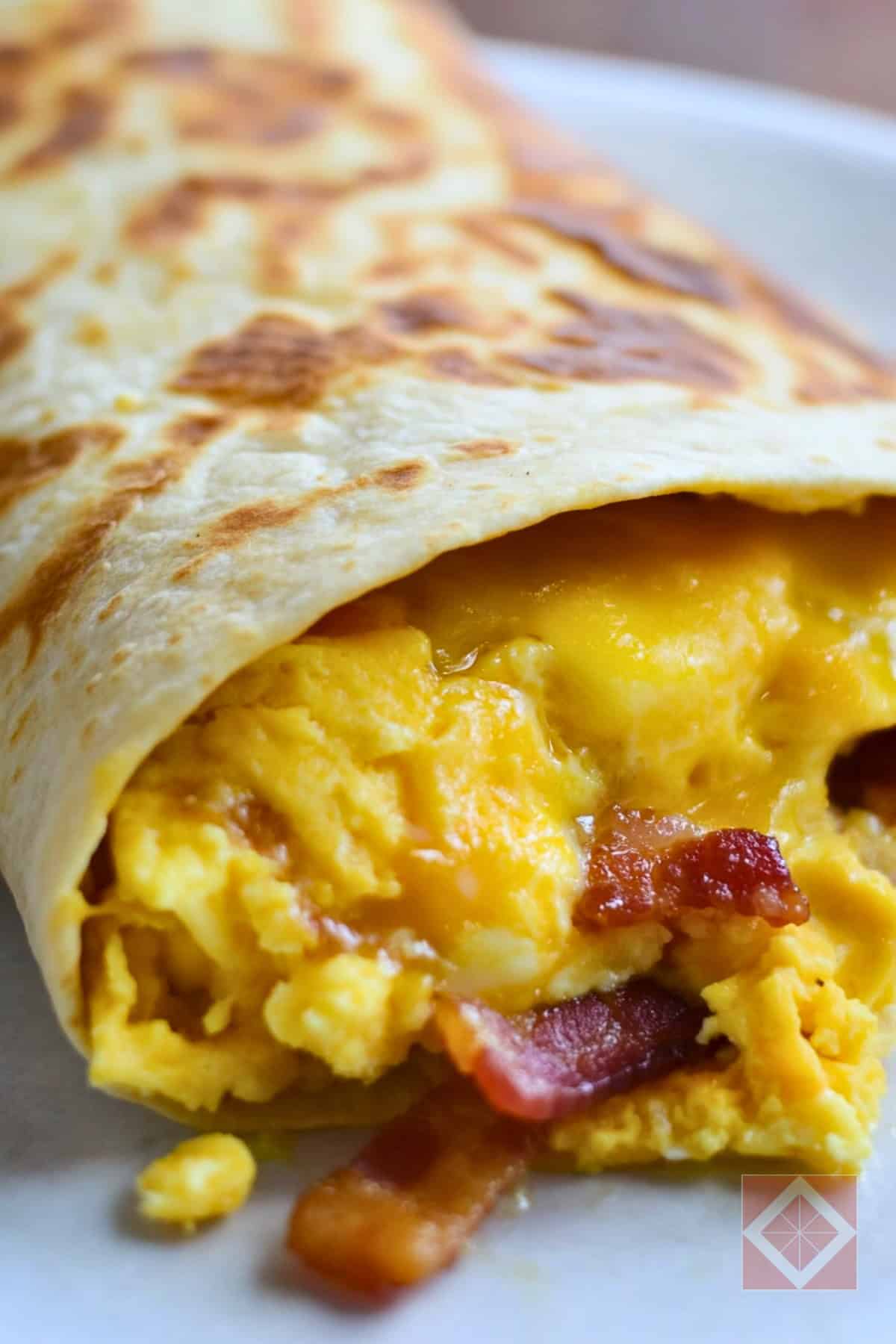 A Tasty & Filling Breakfast Skillet Wrap: Keto Recipe 4 A Tasty & Filling Breakfast Skillet Wrap: Keto Recipe - Tasty Filling Breakfast Skillet Wrap Recipe pin 2 midia