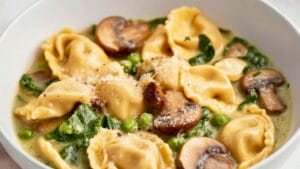 Creamy Tuscan Pasta in the Instant Pot 1 Creamy Tuscan Pasta in the Instant Pot - Tuscan Tortellini midia