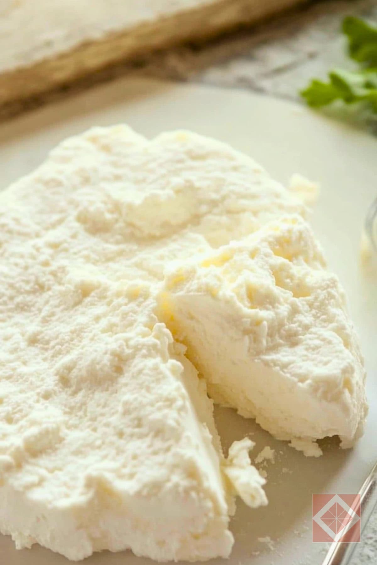 Creamy Carnivore Chevre That’s Kinda Fancy but Stupid Easy to Make 4 Creamy Carnivore Chevre That’s Kinda Fancy but Stupid Easy to Make - Chevre Goat Cheese pin 2 midia