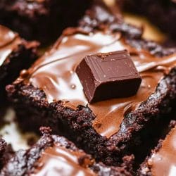 Easy Chocolate Chunk Brownies One-Pot Dessert Recipe for Chocolate Lovers 4 Easy Chocolate Chunk Brownies One-Pot Dessert Recipe for Chocolate Lovers - Chocolate Chunk Brownies midia