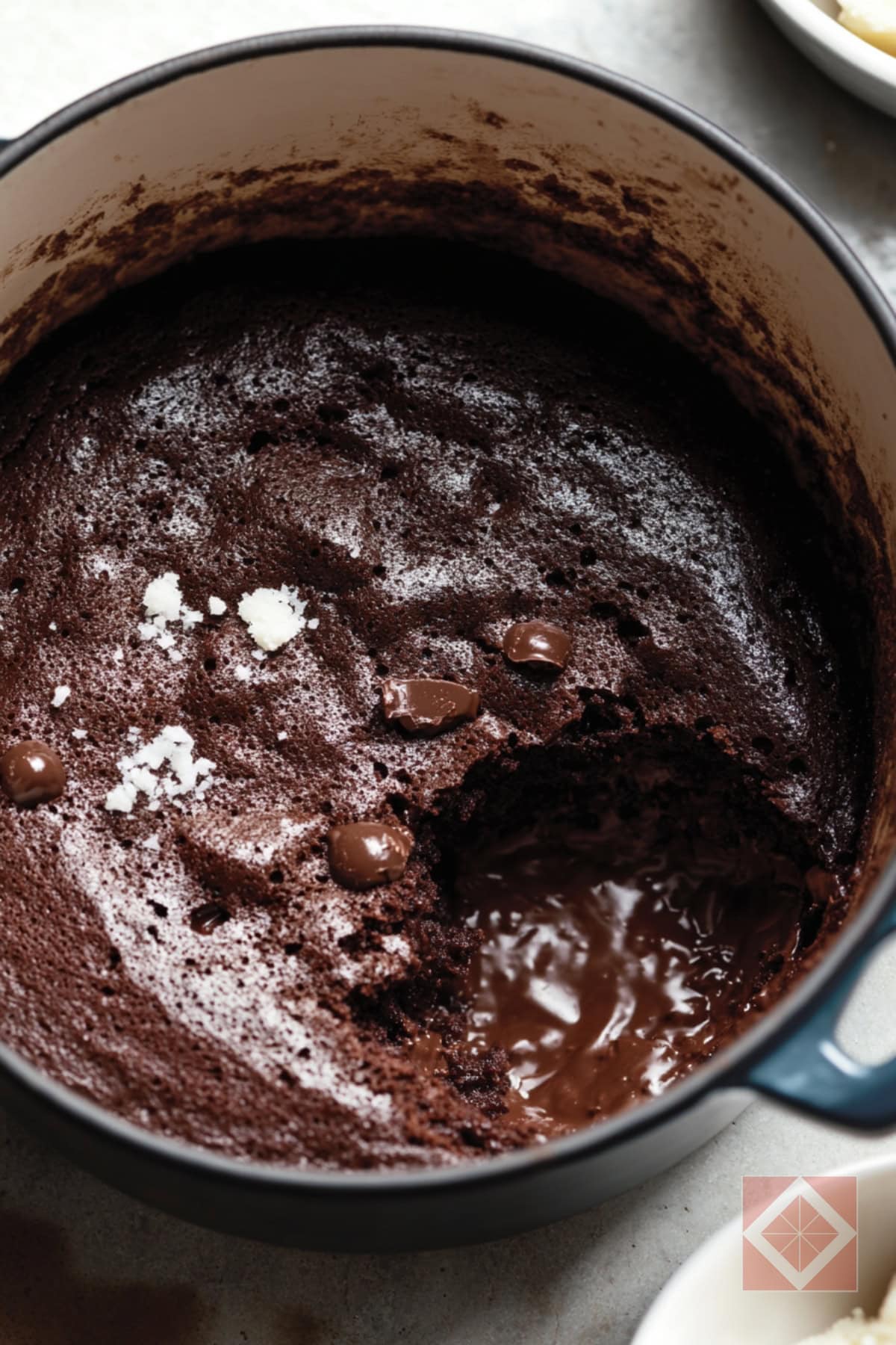 Easy Chocolate Lava Cake One-Pot Recipe That Melts in Your Mouth 3 Easy Chocolate Lava Cake One-Pot Recipe That Melts in Your Mouth - Chocolate Lava Cake pin 1 midia