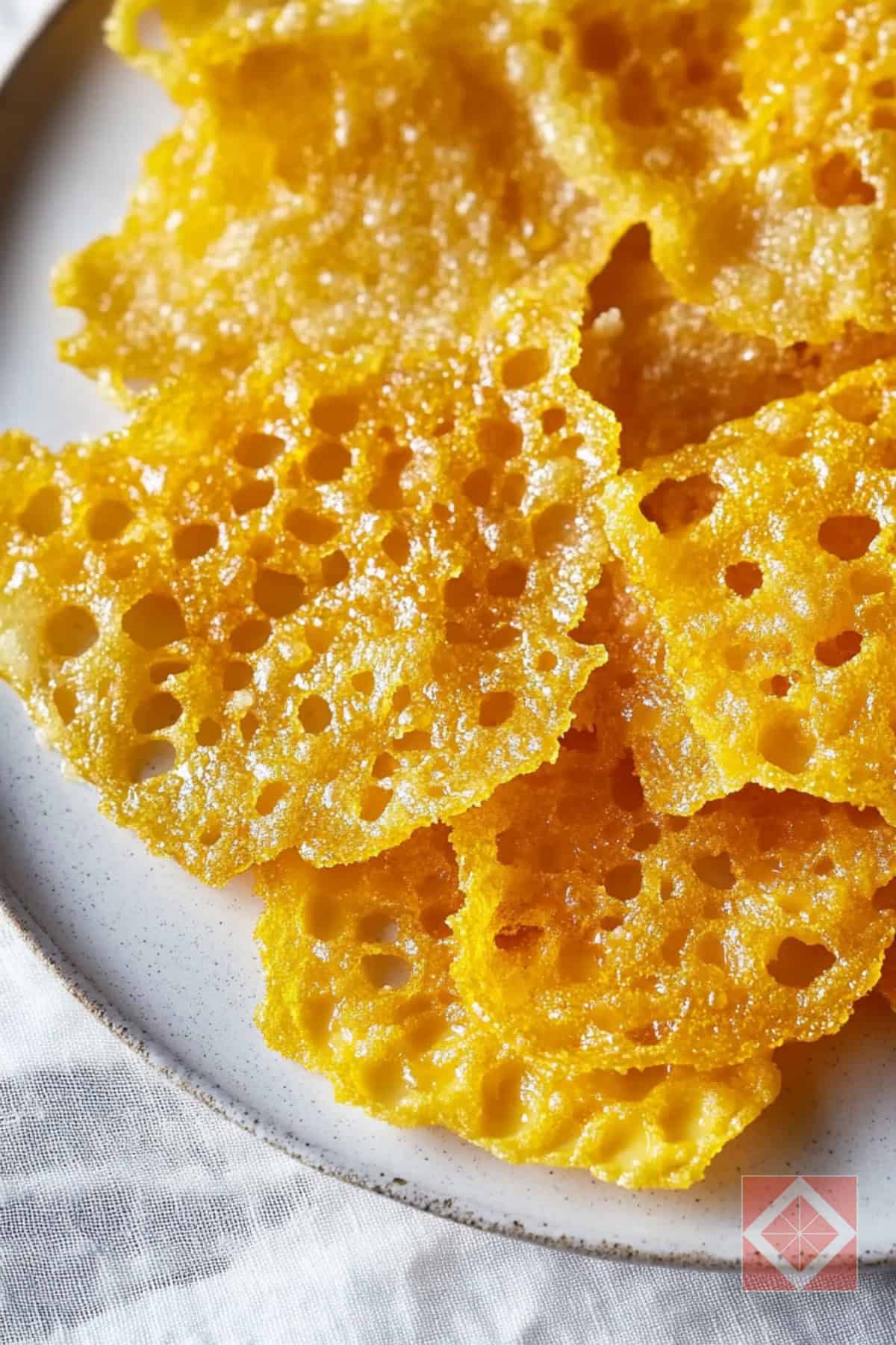 Crispy Cheddar Chips with Butter Drizzle Air Fryer Recipe for Snacks 3 Crispy Cheddar Chips with Butter Drizzle Air Fryer Recipe for Snacks - Crispy Cheddar Chips with Butter Drizzle pin 2 midia