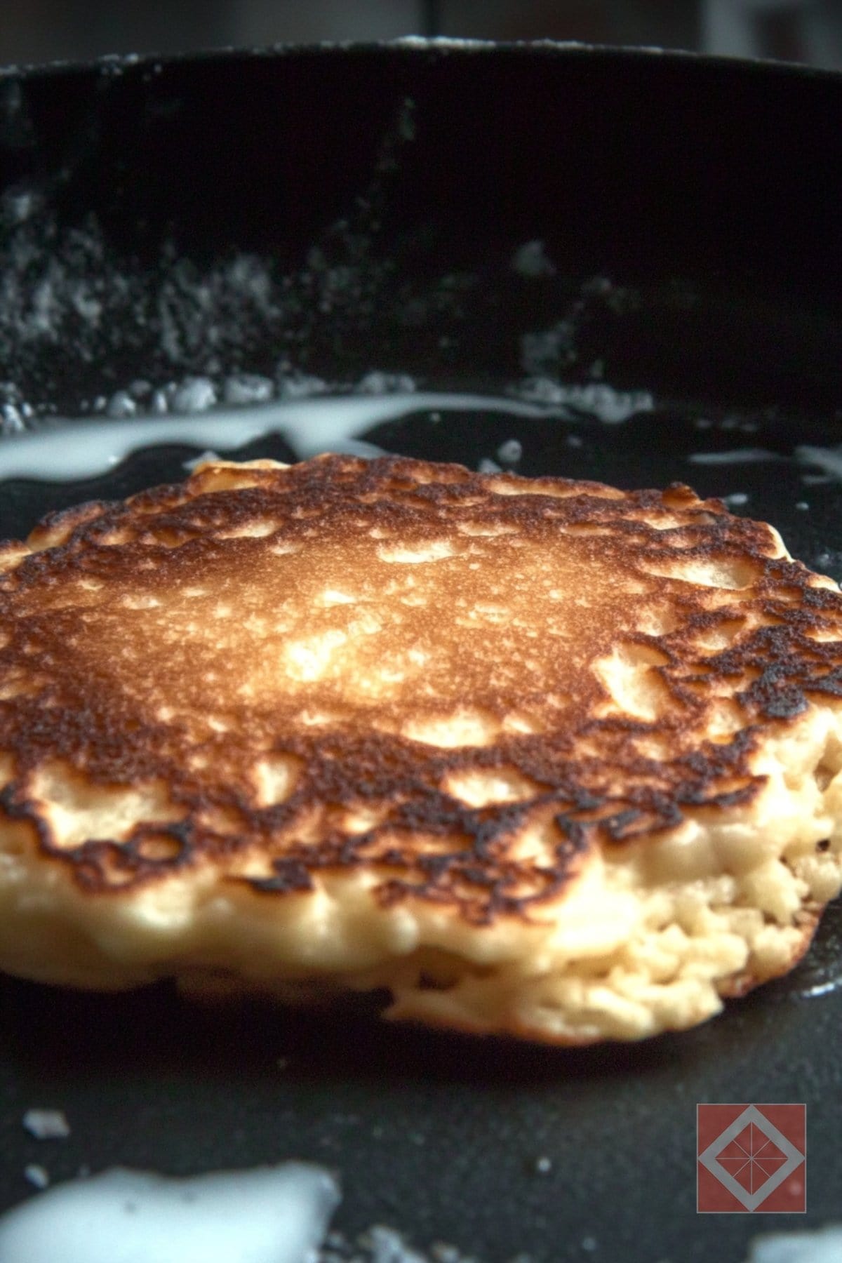 The Forgotten 1940s Pancake Recipe That Makes Magic from Stale Bread 4 The Forgotten 1940s Pancake Recipe That Makes Magic from Stale Bread - Crispy Fluffy Pancakes pin 2 midia