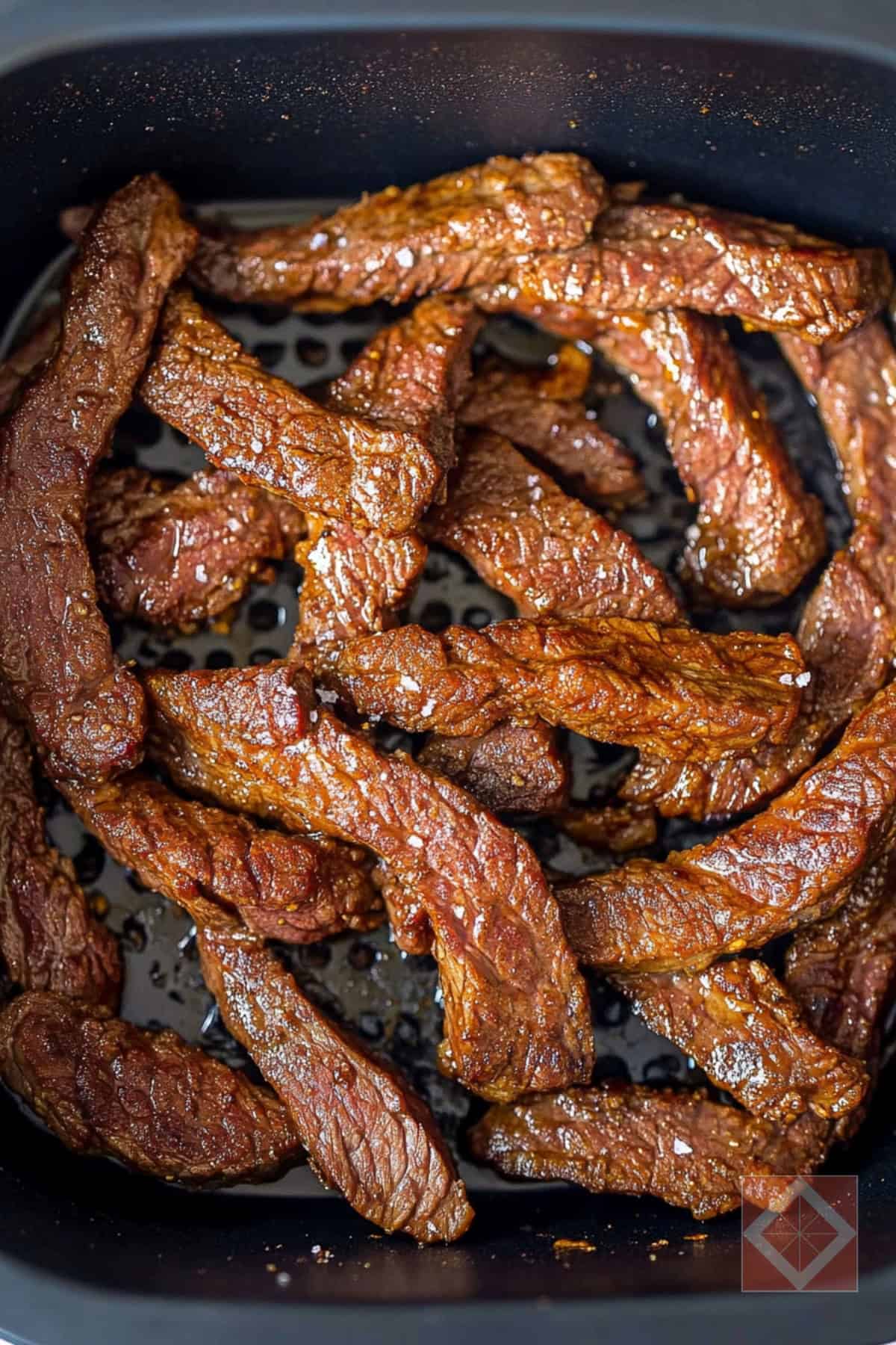 Crispy Steak Strips Air Fryer Recipe for a Flavorful Carnivore Treat 2 Crispy Steak Strips Air Fryer Recipe for a Flavorful Carnivore Treat - Crispy Steak Strips pin 1 midia