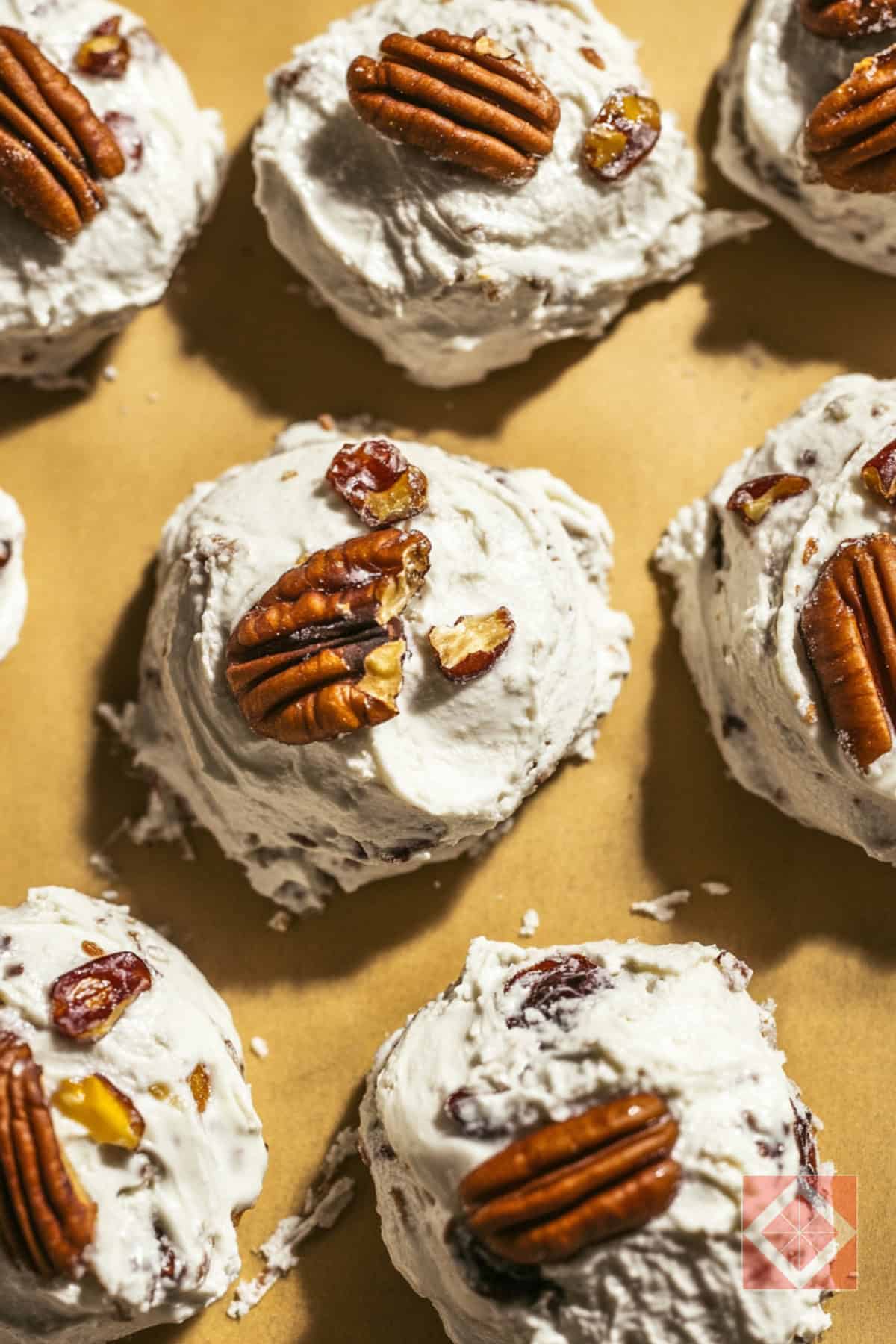 1910&rsquo;s sweet rebellion &mdash; divinity candy and the art of patience - Divinity Candy pin 2 midia