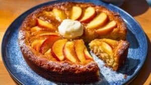 9 Forgotten 1920s Recipes That Deserve a Spot in Your Kitchen Right Now 1 9 Forgotten 1920s Recipes That Deserve a Spot in Your Kitchen Right Now - Dutch Apple Cake midia