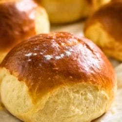 This Old-Fashioned Bun Recipe Might Be Better Than Brioche - Fluffy Sally Lunn Buns midia