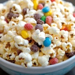 Movie Night Just Got Better with High-Protein Popcorn 4 Movie Night Just Got Better with High-Protein Popcorn - High Protein Popcorn midia