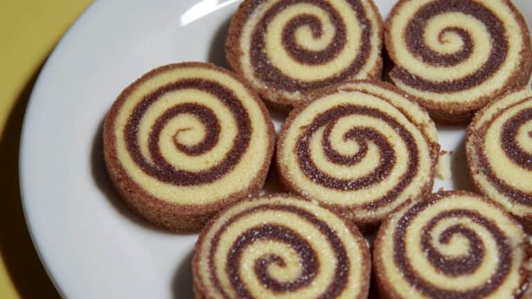 Icebox Pinwheels: 1930's Classic Swirled Cookies to Love 5 Icebox Pinwheels: 1930's Classic Swirled Cookies to Love - Icebox Pinwheels midia