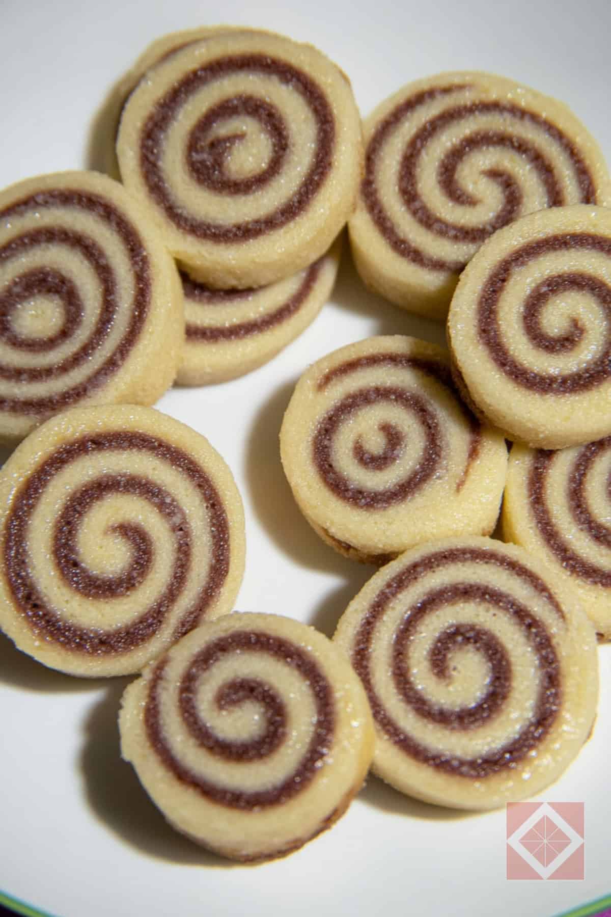 9 Great Depression Recipes That Still Taste Shockingly Good Today 2 9 Great Depression Recipes That Still Taste Shockingly Good Today - Icebox Pinwheels pin 1 midia