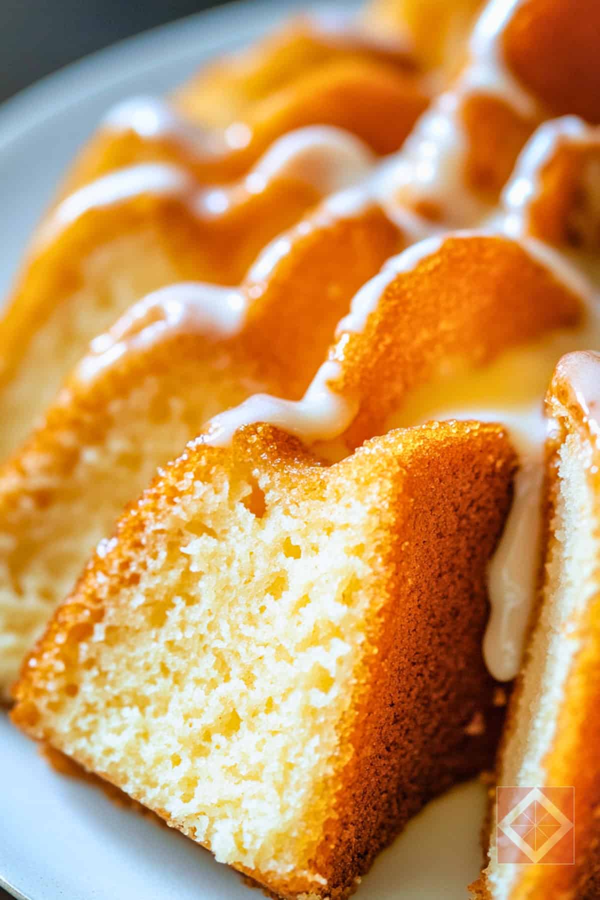 Kentucky Butter Cake: Moist, Buttery, Irresistible Soul Food 4 Kentucky Butter Cake: Moist, Buttery, Irresistible Soul Food - Kentucky Butter Cake pin 2 midia