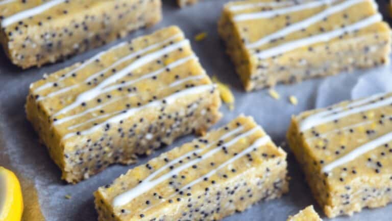 Easy No-Bake Lemon Poppy Seed Protein Bars 1 Easy No-Bake Lemon Poppy Seed Protein Bars - No Bake Lemon Poppy Seed Protein Bars midia