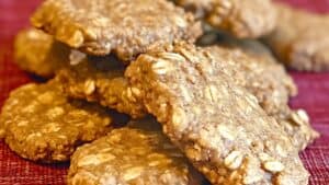 Wholesome Oat & Peanut Butter Dog Treats You Can Make in Minutes 1 Wholesome Oat & Peanut Butter Dog Treats You Can Make in Minutes - Oat Peanut Butter Dog Treats midia