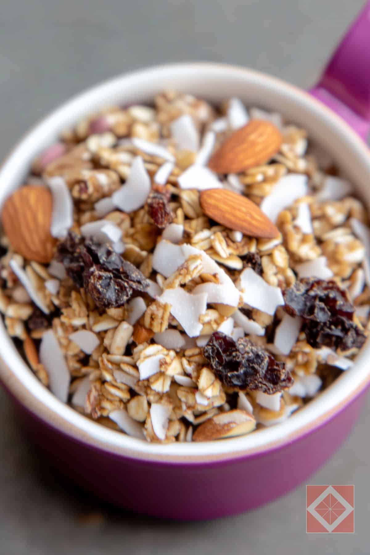 homemade paleo granola that tastes better than it should 3 homemade paleo granola that tastes better than it should - Paleo Granola pin 2 midia 1